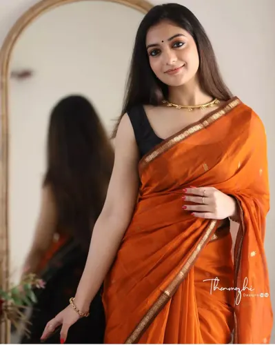 Maheshwari Silk Saree With Beautiful Weaving Design